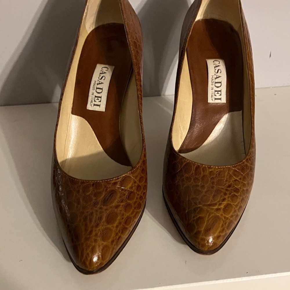 Casadei Textured Tan Heels Made in Italy - Picture 6 of 11
